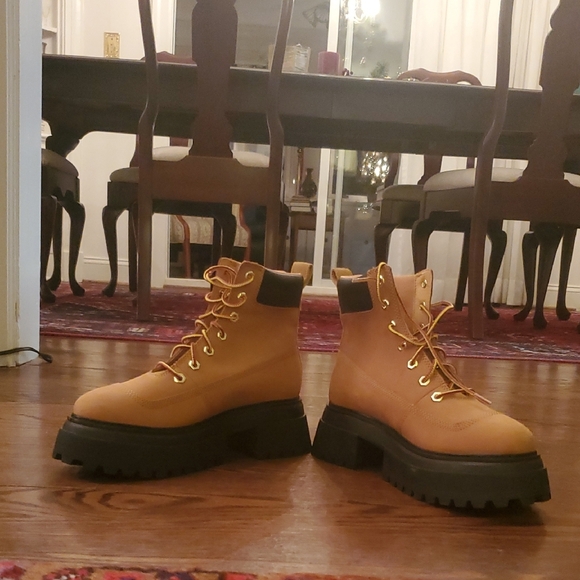 Timberland Tan Combat & Moto Boots with Rugged Design and Thick Rubber Sole - Picture 6 of 7